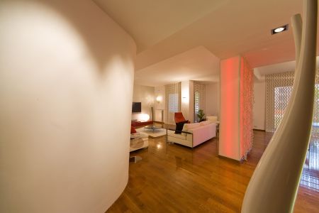 Lumini Apartament în Băneasa